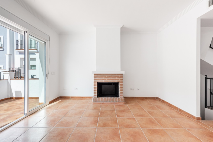 Image No.4-3 Bed Townhouse for sale