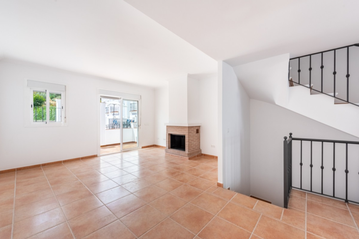 Image No.3-3 Bed Townhouse for sale