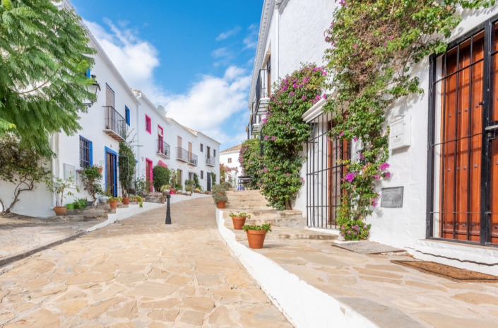 Image No.9-2 Bed Townhouse for sale