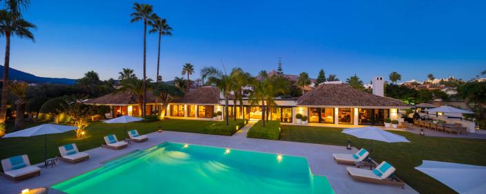Image No.1-9 Bed Villa / Detached for sale