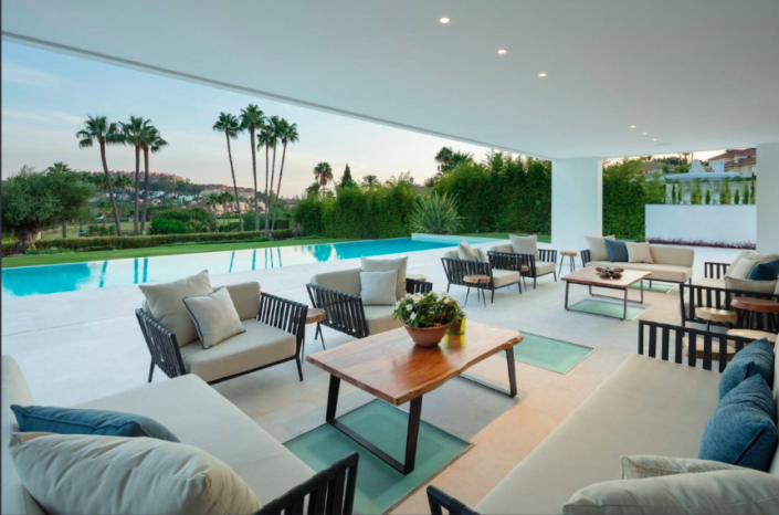 Image No.1-6 Bed Villa / Detached for sale