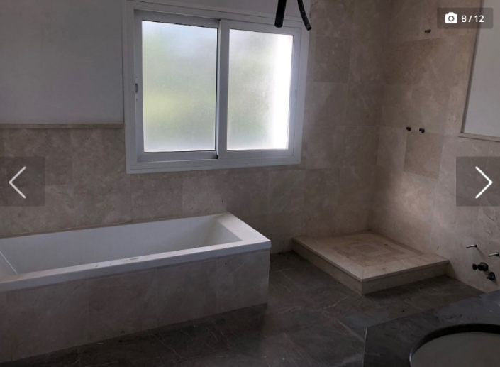 Image No.11-4 Bed Villa / Detached for sale