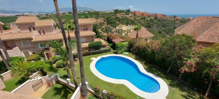 Image No.20-3 Bed Townhouse for sale