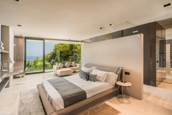 Image No.16-8 Bed House/Villa for sale