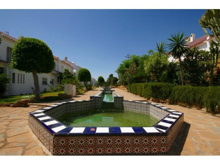 Image No.8-3 Bed Townhouse for sale