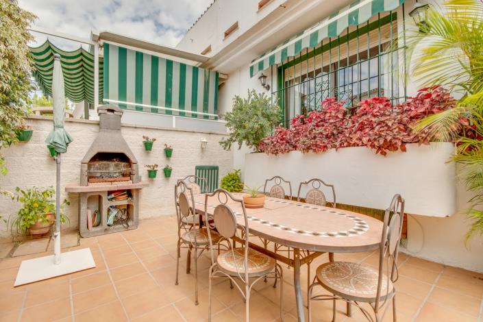 Image No.2-4 Bed Townhouse for sale