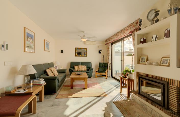 Image No.9-3 Bed Townhouse for sale