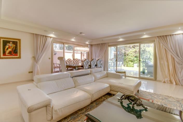 Image No.4-4 Bed Townhouse for sale