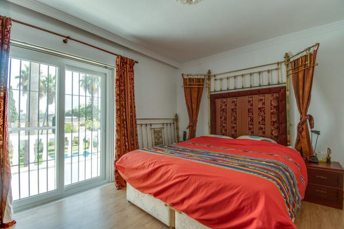 Image No.8-Villa / Détaché de 4 chambres à vendre à Estepona