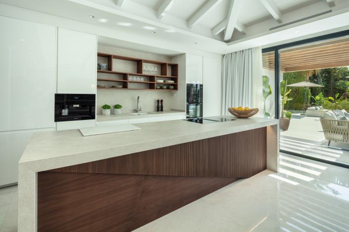 Image No.8-5 Bed Villa / Detached for sale