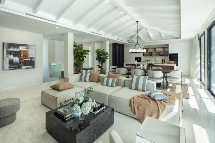 Image No.12-5 Bed Villa / Detached for sale