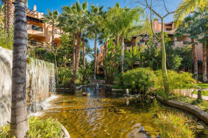 Image No.12-4 Bed Apartment for sale