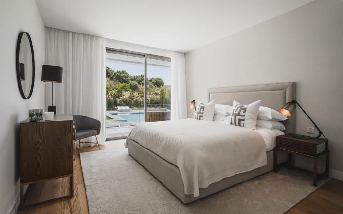 Image No.11-4 Bed Villa / Detached for sale