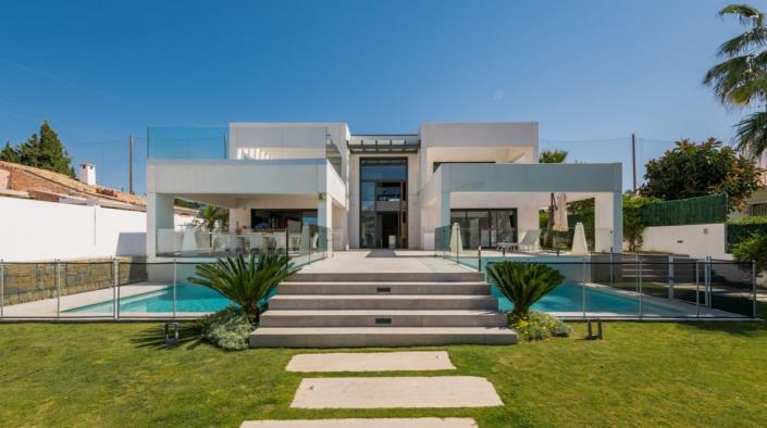 Image No.1-Villa / Détaché de 5 chambres à vendre à Guadalmina