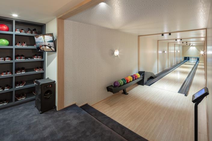 Image No.8-16 Bed Villa / Detached for sale