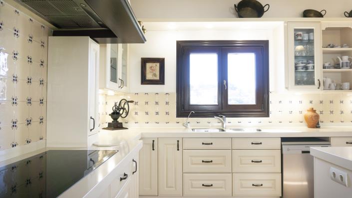 Image No.5-5 Bed Villa / Detached for sale