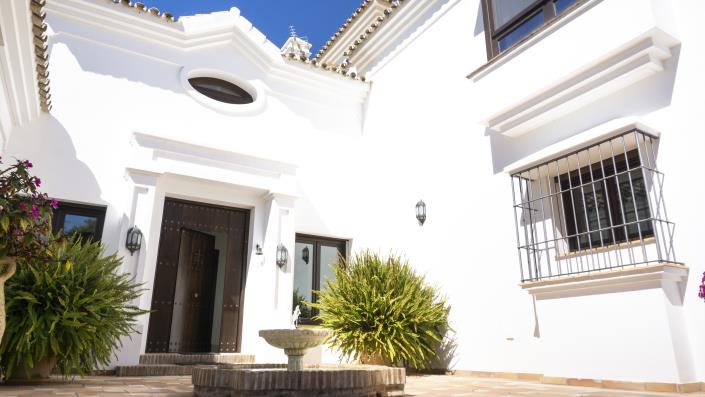 Image No.13-5 Bed Villa / Detached for sale