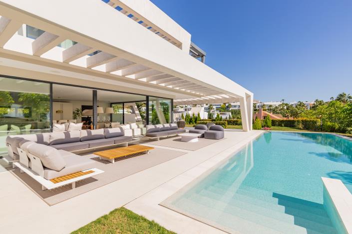 Image No.1-Villa / Détaché de 6 chambres à vendre à Nueva Andalucia