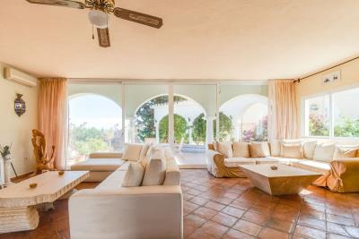 4-c23c0f86247804fa50226aecd8b0b2c8