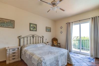 11-20939a0134ad724a8cb2a801094d15a4