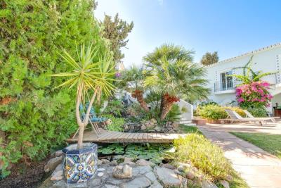 13-5fd73dea700db77384c091ca9818b1a9