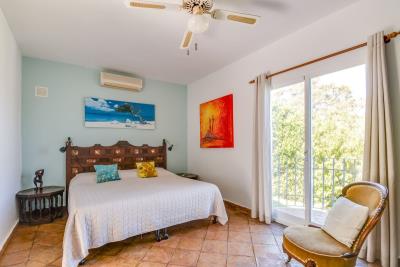 18-cc72f169493c096e712837ff5d8b6e41