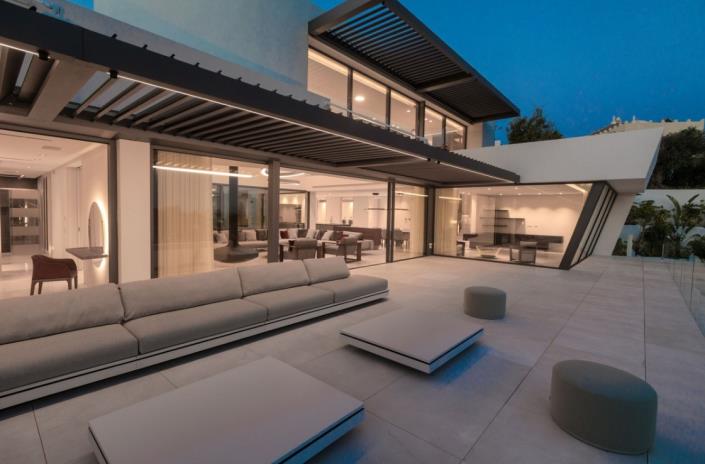 Image No.9-6 Bed Villa / Detached for sale