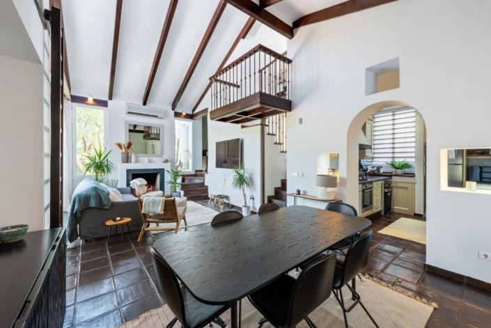 Image No.3-4 Bed Townhouse for sale