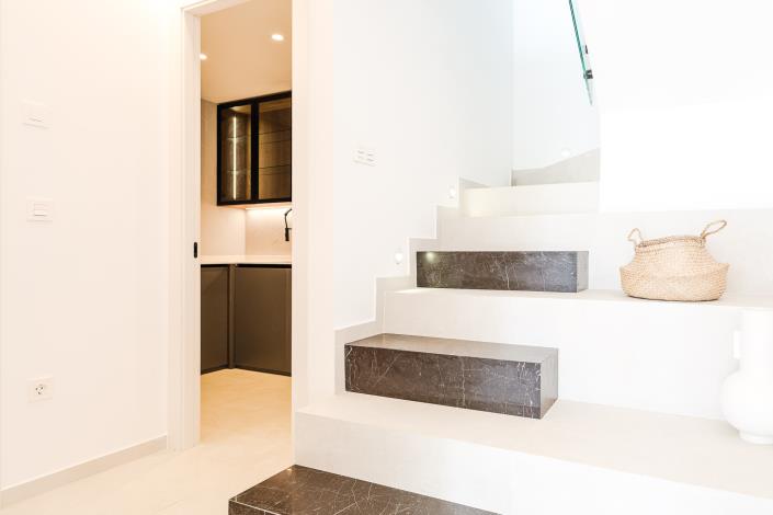 Image No.16-3 Bed Duplex for sale