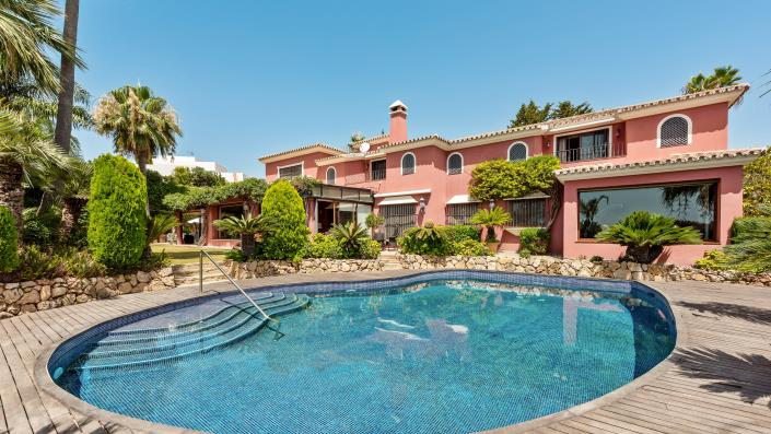 Image No.1-Villa / Détaché de 5 chambres à vendre à Nueva Andalucia