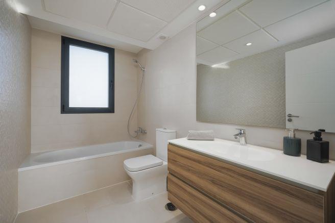 Image No.8-3 Bed Duplex for sale