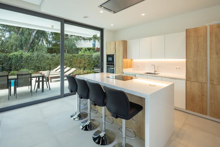 Image No.6-5 Bed Villa for sale