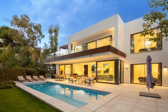 Image No.1-5 Bed Villa for sale
