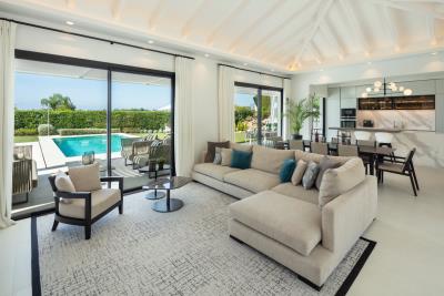 208e3-8e9f4-65125-3bbed-067d8-08770-bfbfd-f905a