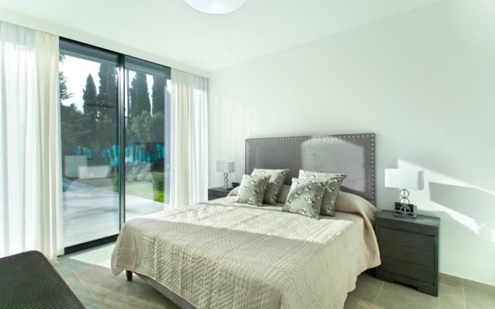 Image No.15-4 Bed Villa / Detached for sale