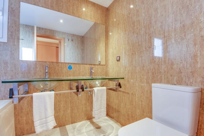 Image No.11-Appartement de 2 chambres à vendre à Estepona