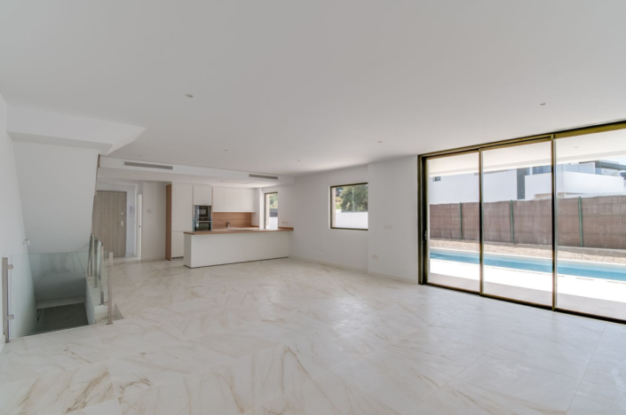 Image No.4-3 Bed Villa / Detached for sale