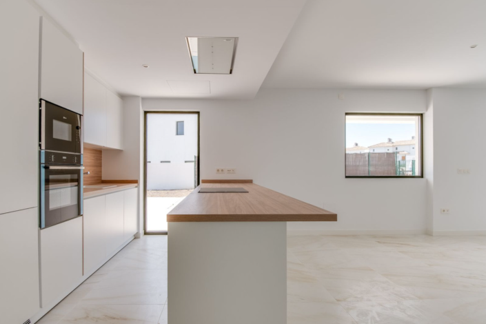 Image No.6-3 Bed Villa / Detached for sale