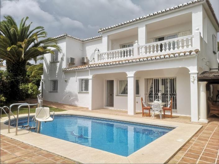 Image No.1-Villa / Détaché de 4 chambres à vendre à Calahonda