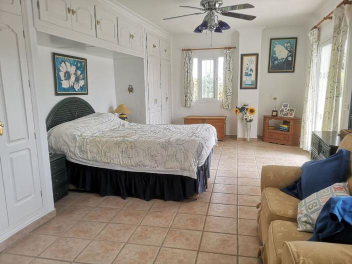 Image No.9-4 Bed Villa / Detached for sale