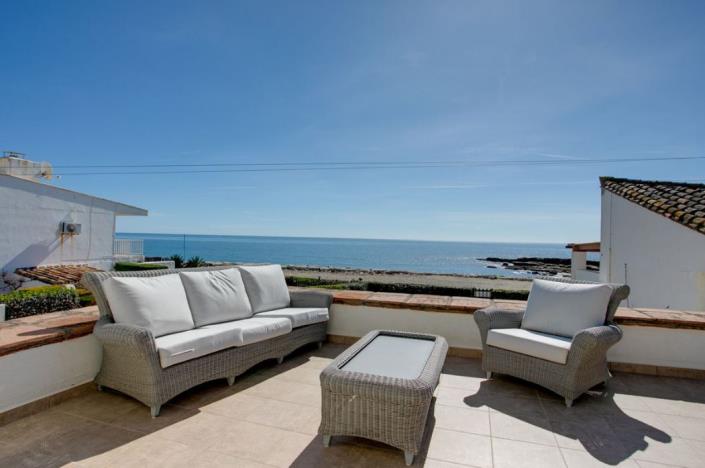 Image No.2-Villa de 3 chambres à vendre à Estepona