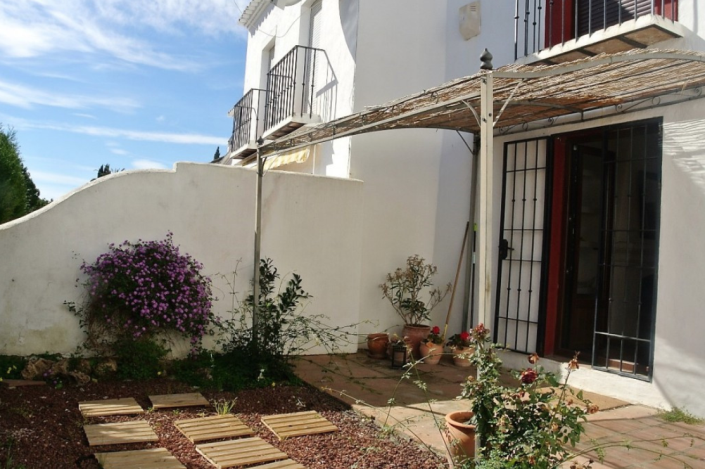 Image No.2-2 Bed Townhouse for sale