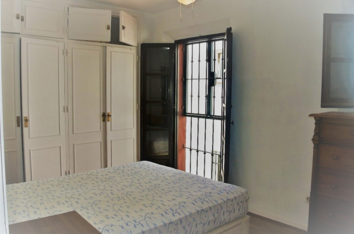 Image No.10-2 Bed Townhouse for sale