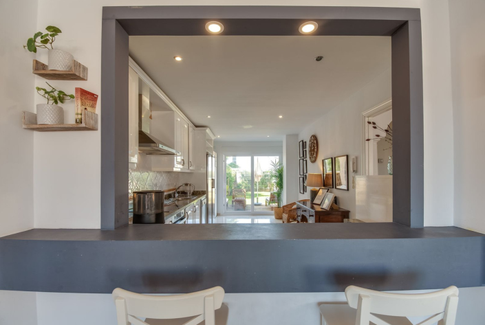 Image No.10-4 Bed Townhouse for sale