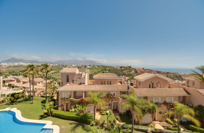 Image No.9-4 Bed Townhouse for sale