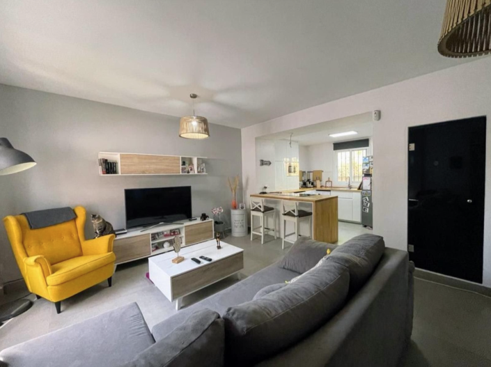 Image No.2-Maison de ville de 3 chambres à vendre à Casares