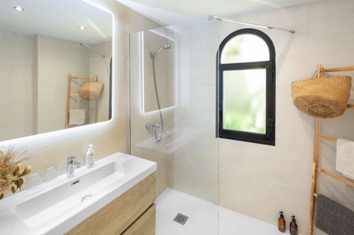 Image No.20-3 Bed Townhouse for sale