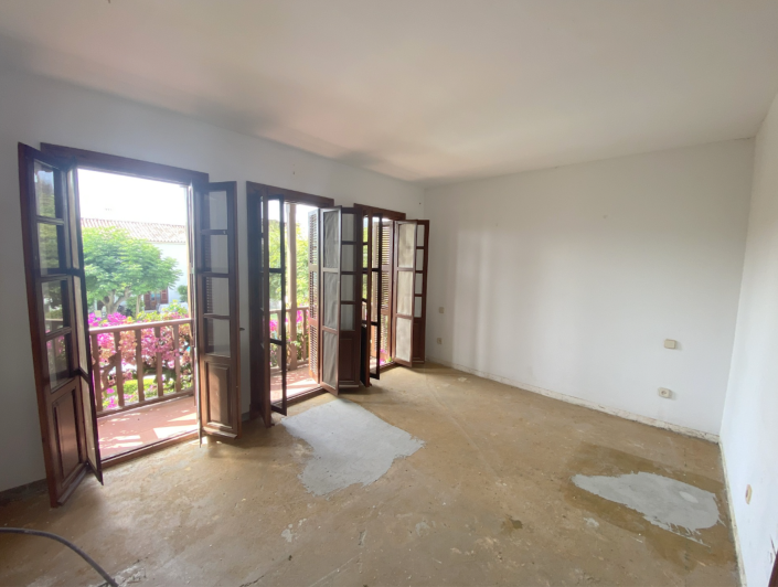 Image No.4-2 Bed Townhouse for sale