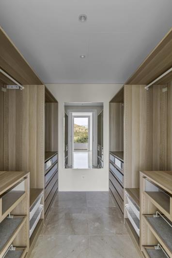 Image No.36-5 Bed Villa for sale