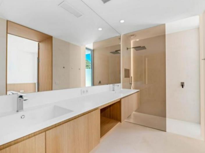 Image No.14-4 Bed Villa for sale